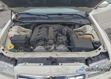 2008 Chrysler 300 Touring z USA, uszkodzony, nr VIN 2C3LA53G08H282393